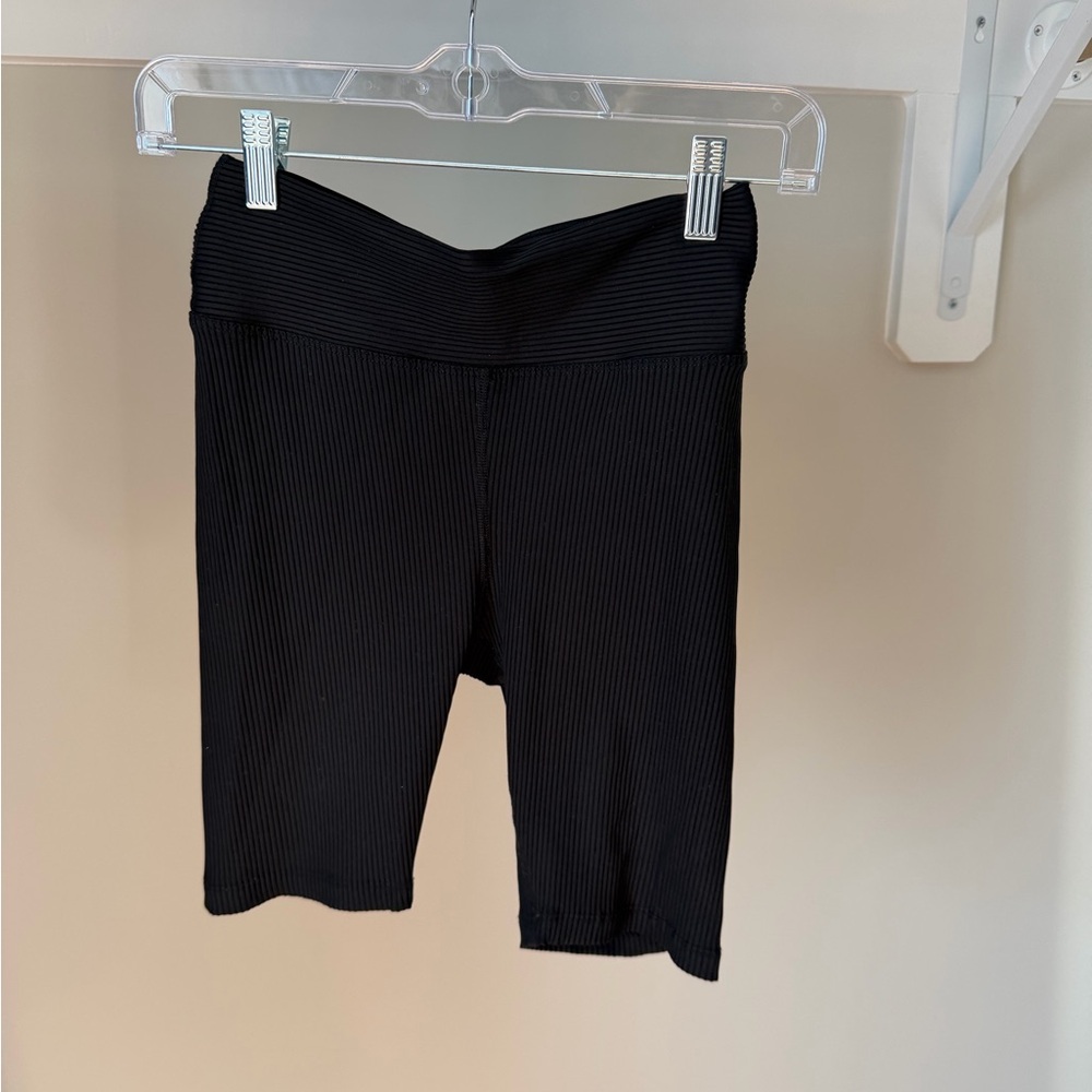 Year of Ours Women's Black Ribbed High-Waist Bike Shorts — Medium — NWT